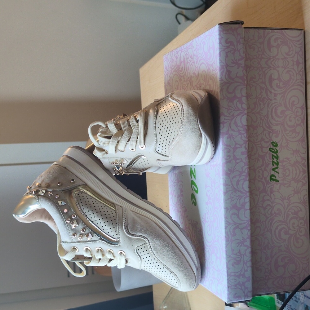 Pazzle Tan Sneakers Woman Size 7